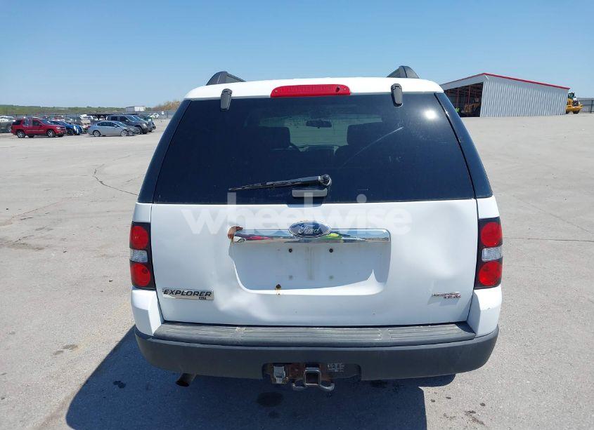 Photo 12 of 2007 Ford Explorer XLT (VIN 1FMEU73EX7UB65188)