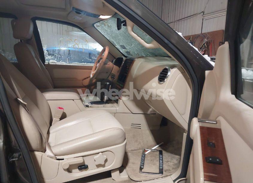 Photo 5 of 2006 Ford Explorer EDDIE BAUER (VIN 1FMEU74856UA36380)