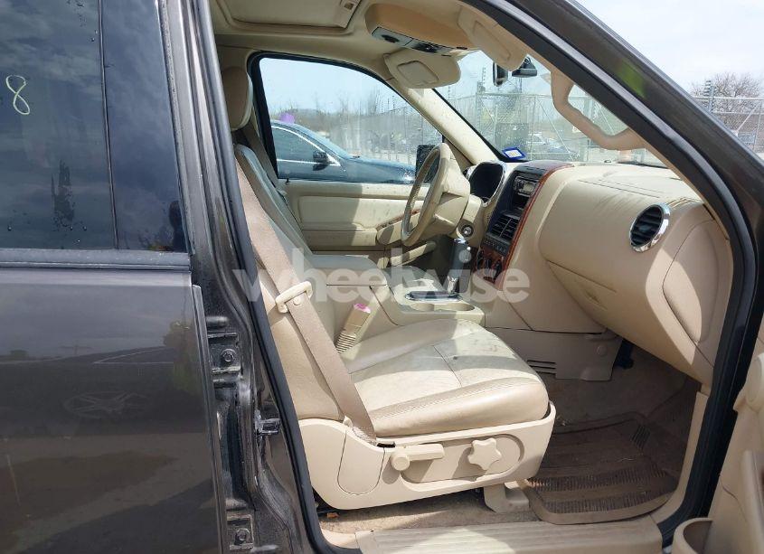 Photo 5 of 2006 Ford Explorer EDDIE BAUER (VIN 1FMEU74876UA20844)