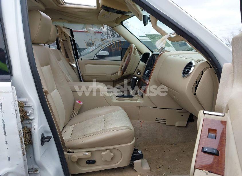 Photo 5 of 2006 Ford Explorer EDDIE BAUER (VIN 1FMEU748X6UA43194)