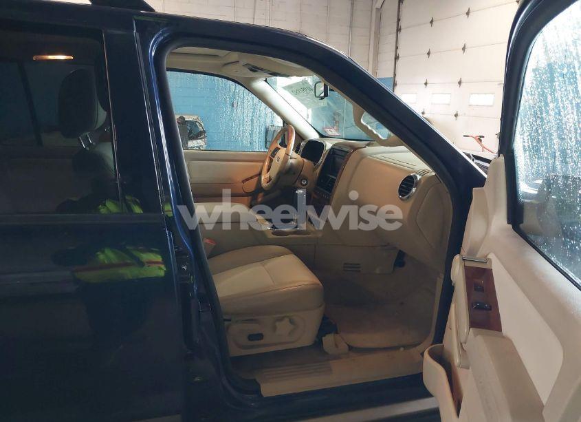 Photo 5 of 2006 Ford Explorer EDDIE BAUER (VIN 1FMEU748X6UB09159)