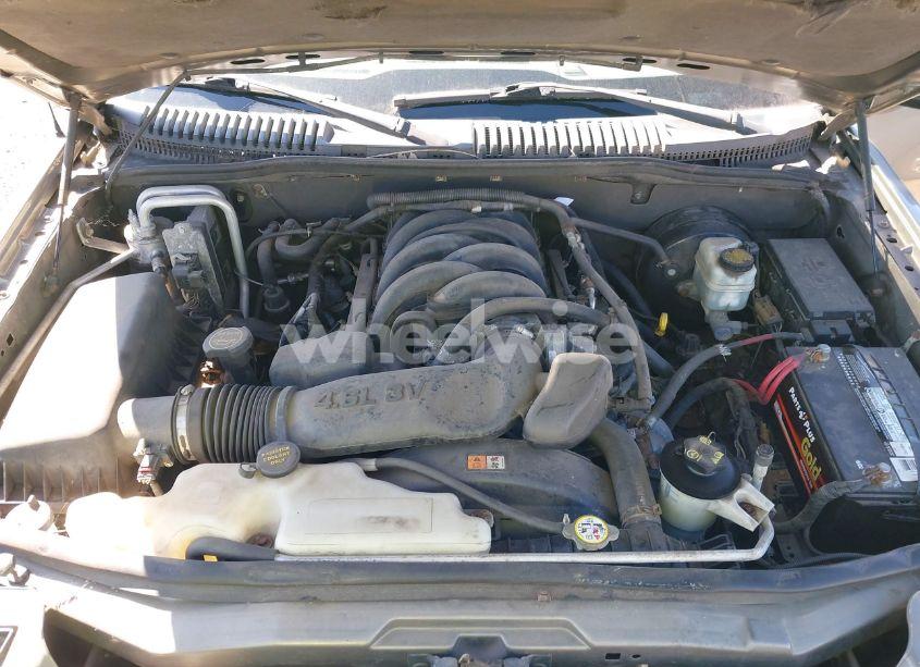 Photo 10 of 2006 Ford Explorer EDDIE BAUER (VIN 1FMEU748X6ZA27287)