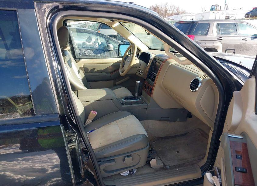 Photo 5 of 2007 Ford Explorer EDDIE BAUER (VIN 1FMEU748X7UB87765)