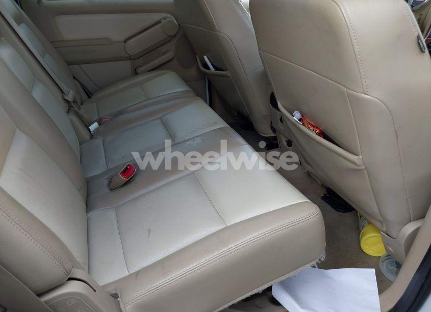 Photo 8 of 2006 Ford Explorer EDDIE BAUER (VIN 1FMEU74E06UA86609)