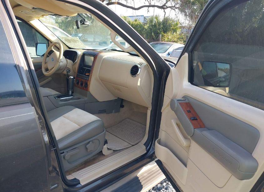 Photo 5 of 2006 Ford Explorer EDDIE BAUER (VIN 1FMEU74E26UB64842)