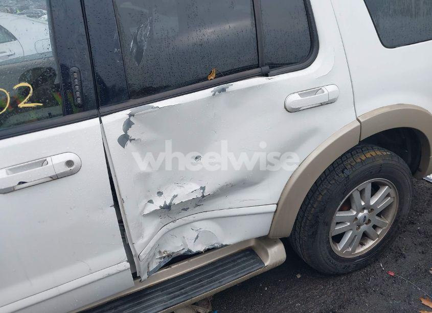 Photo 6 of 2006 Ford Explorer EDDIE BAUER (VIN 1FMEU74E36ZA24432)