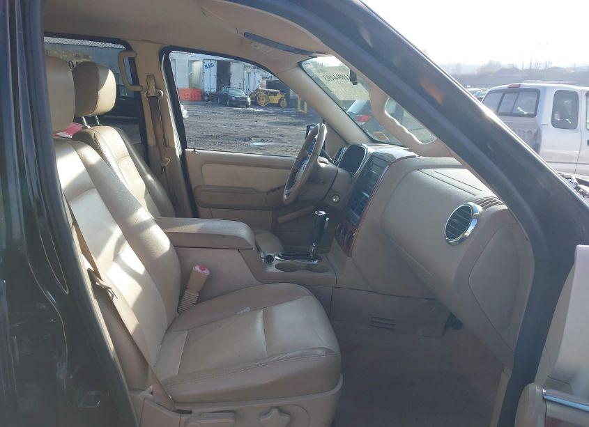 Photo 5 of 2007 Ford Explorer EDDIE BAUER (VIN 1FMEU74E37UA55064)