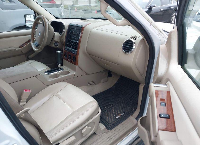 Photo 5 of 2007 Ford Explorer EDDIE BAUER (VIN 1FMEU74E37UB03887)