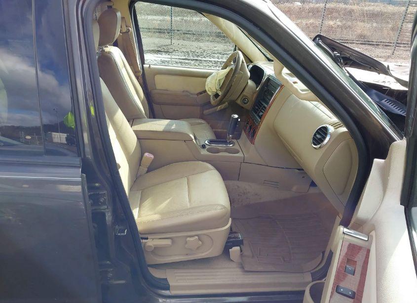 Photo 5 of 2007 Ford Explorer EDDIE BAUER (VIN 1FMEU74E47UA94620)