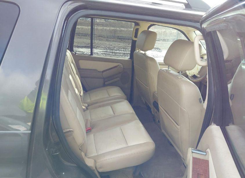 Photo 8 of 2007 Ford Explorer EDDIE BAUER (VIN 1FMEU74E47UA94620)