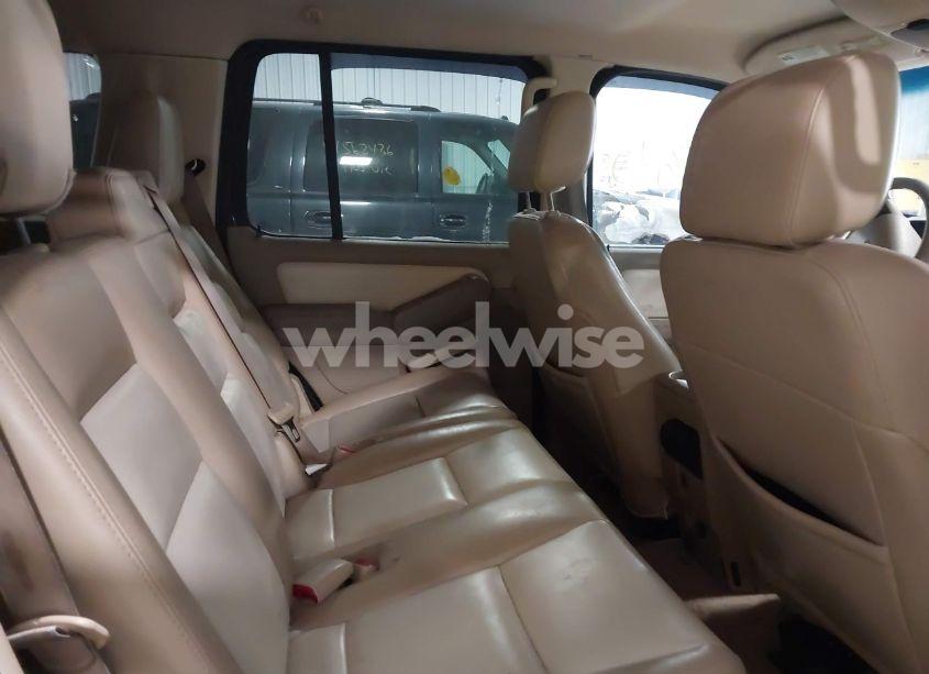 Photo 8 of 2007 Ford Explorer EDDIE BAUER (VIN 1FMEU74E47UB11089)