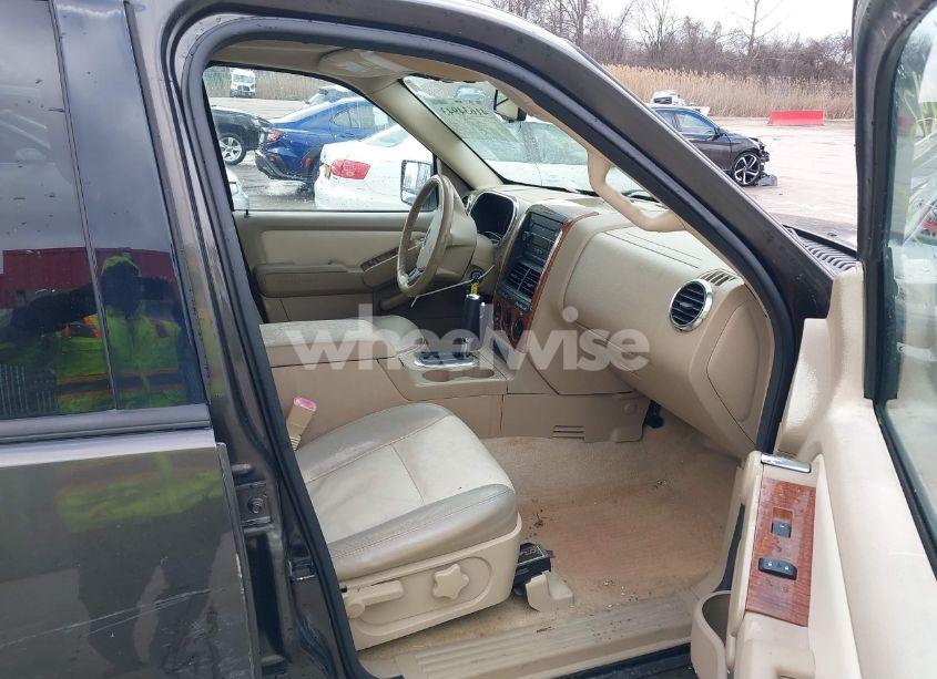 Photo 5 of 2007 Ford Explorer EDDIE BAUER (VIN 1FMEU74E47UB81689)