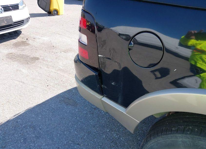 Photo 6 of 2006 Ford Explorer EDDIE BAUER (VIN 1FMEU74E66UB46554)