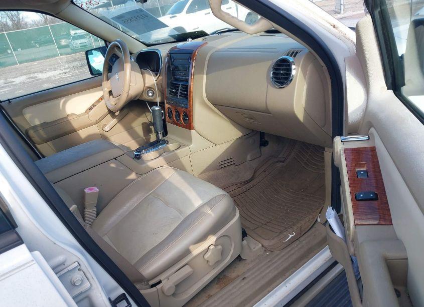 Photo 5 of 2007 Ford Explorer EDDIE BAUER (VIN 1FMEU74E87UB84594)