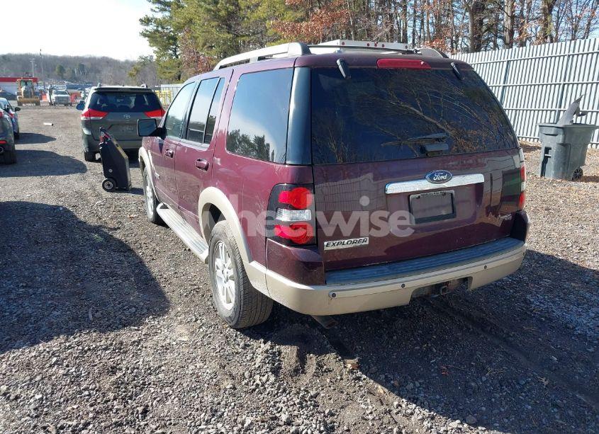 Photo 3 of 2006 Ford Explorer EDDIE BAUER (VIN 1FMEU74EX6UA85502)