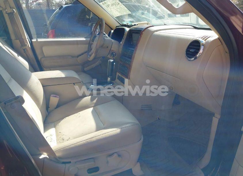 Photo 5 of 2006 Ford Explorer EDDIE BAUER (VIN 1FMEU74EX6UA85502)