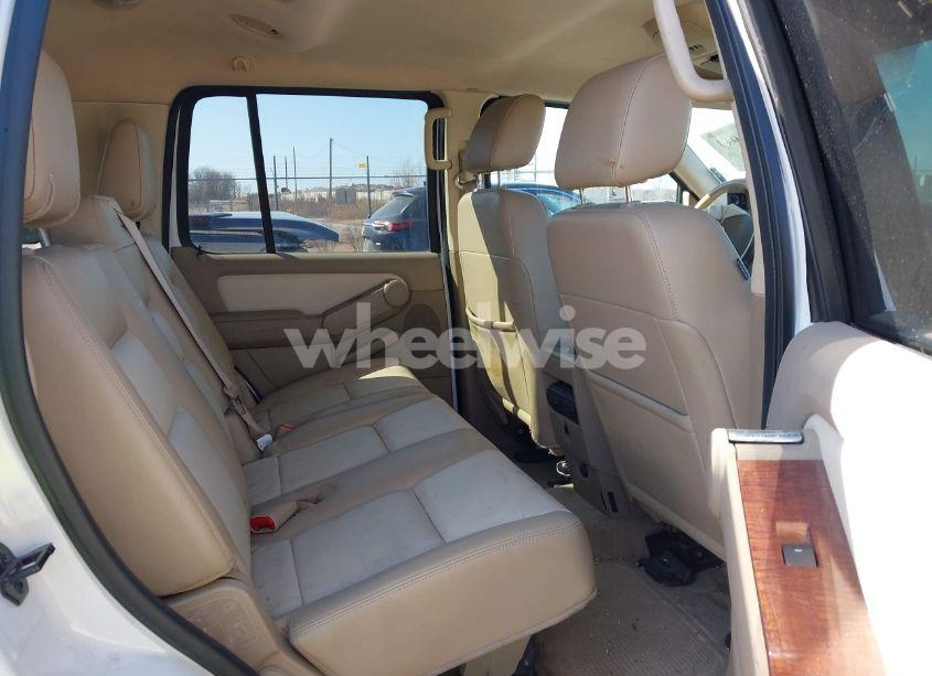 Photo 8 of 2007 Ford Explorer EDDIE BAUER (VIN 1FMEU74EX7UB47448)