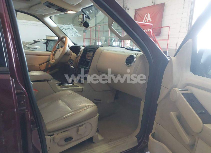 Photo 5 of 2006 Ford Explorer LIMITED (VIN 1FMEU75806UB39317)