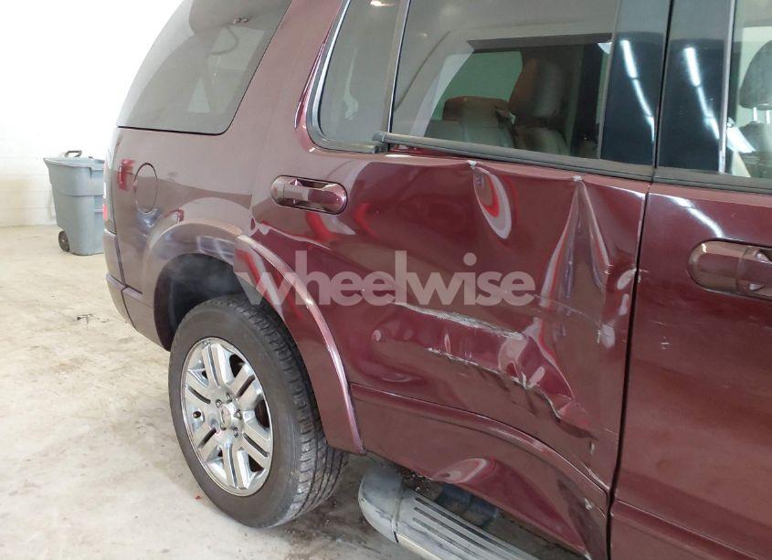 Photo 6 of 2006 Ford Explorer LIMITED (VIN 1FMEU75806UB39317)