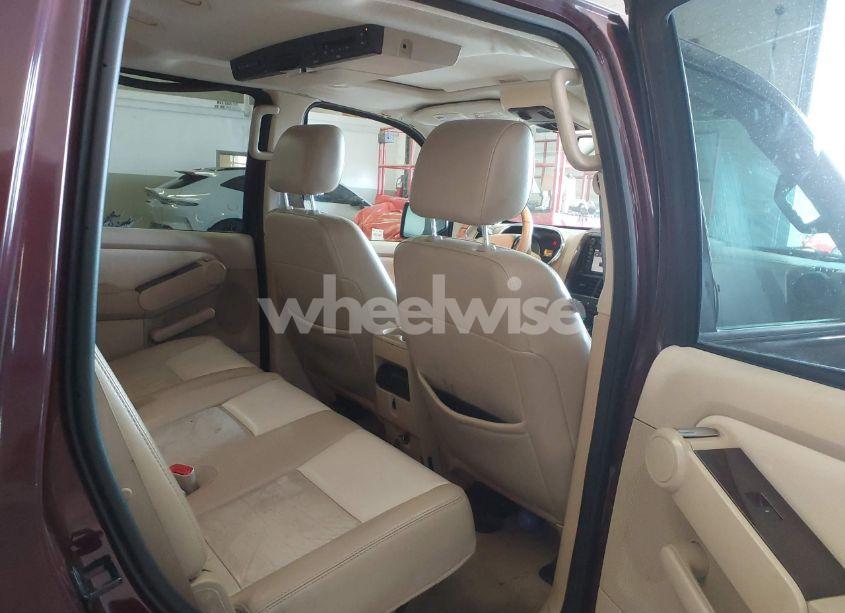 Photo 8 of 2006 Ford Explorer LIMITED (VIN 1FMEU75806UB39317)