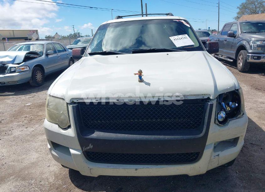 Photo 12 of 2006 Ford Explorer LIMITED (VIN 1FMEU75836ZA16498)