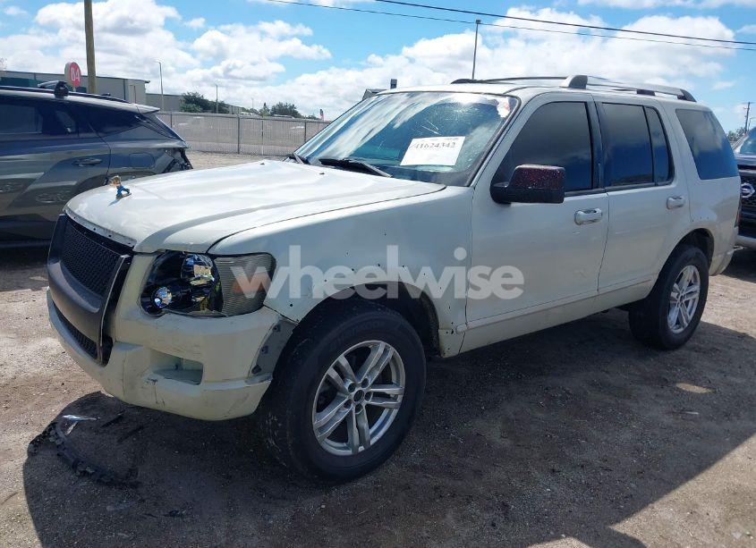 Photo 2 of 2006 Ford Explorer LIMITED (VIN 1FMEU75836ZA16498)