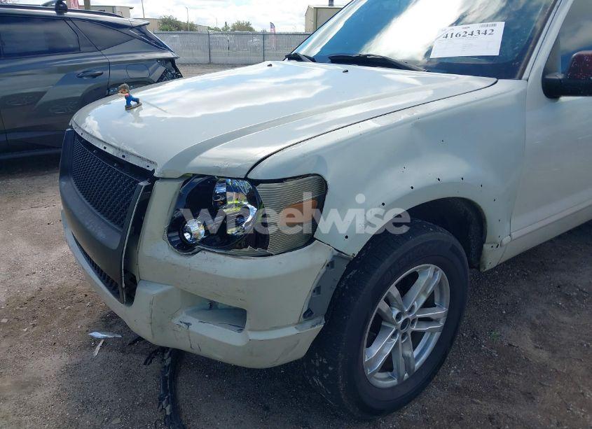 Photo 6 of 2006 Ford Explorer LIMITED (VIN 1FMEU75836ZA16498)