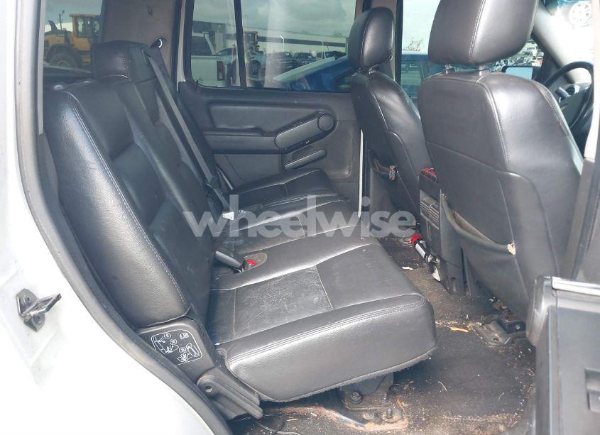 Photo 8 of 2006 Ford Explorer LIMITED (VIN 1FMEU75836ZA16498)