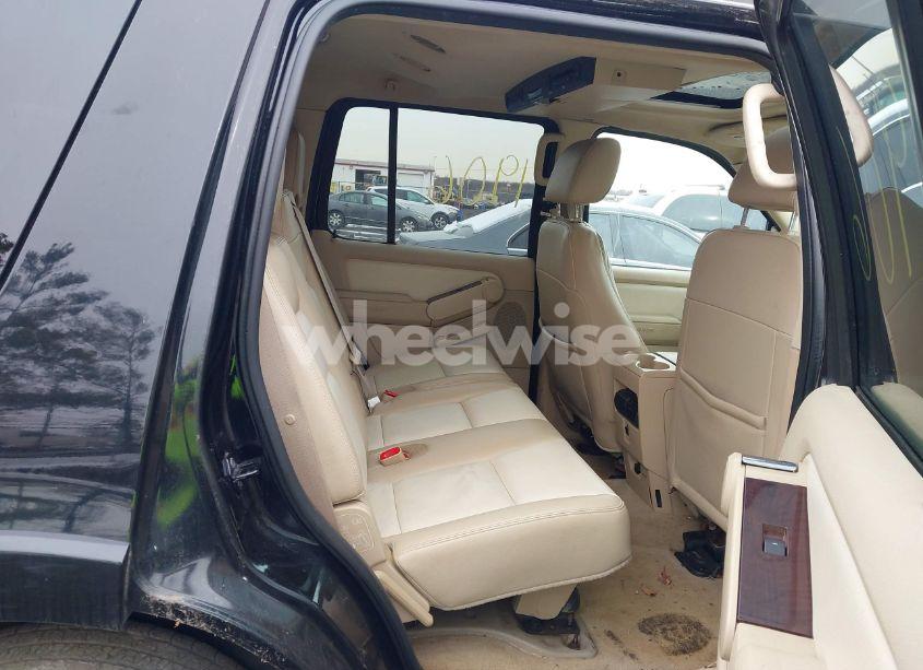 Photo 8 of 2006 Ford Explorer LIMITED (VIN 1FMEU75856UA55722)