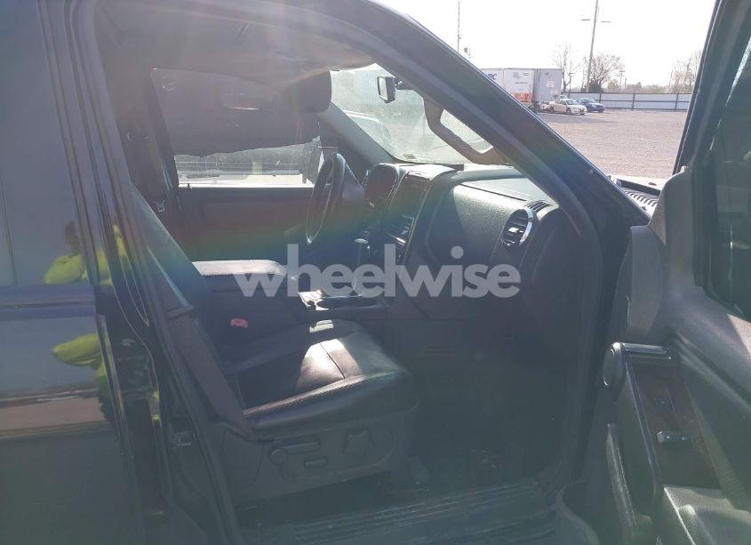 Photo 5 of 2006 Ford Explorer LIMITED (VIN 1FMEU75856ZA01534)