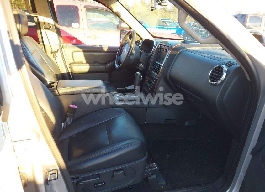 Photo 5 of 2008 Ford Explorer LIMITED (VIN 1FMEU75858UA93549)