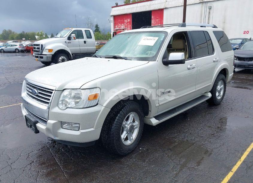 Photo 2 of 2006 Ford Explorer LIMITED (VIN 1FMEU75876ZA26290)