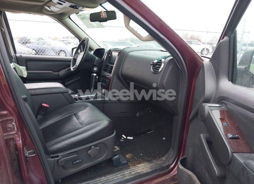 Photo 5 of 2006 Ford Explorer LIMITED (VIN 1FMEU75886UA96295)