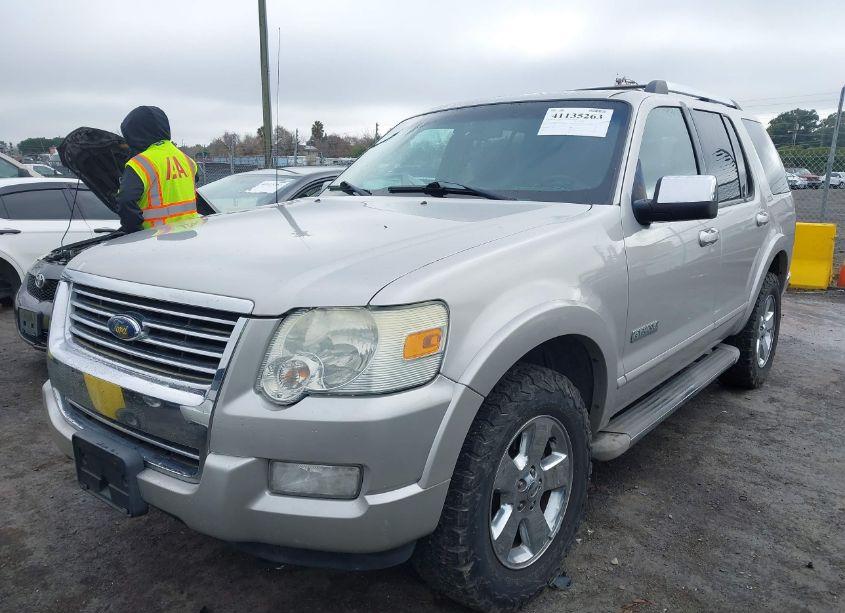 Photo 2 of 2006 Ford Explorer LIMITED (VIN 1FMEU75886UB49271)