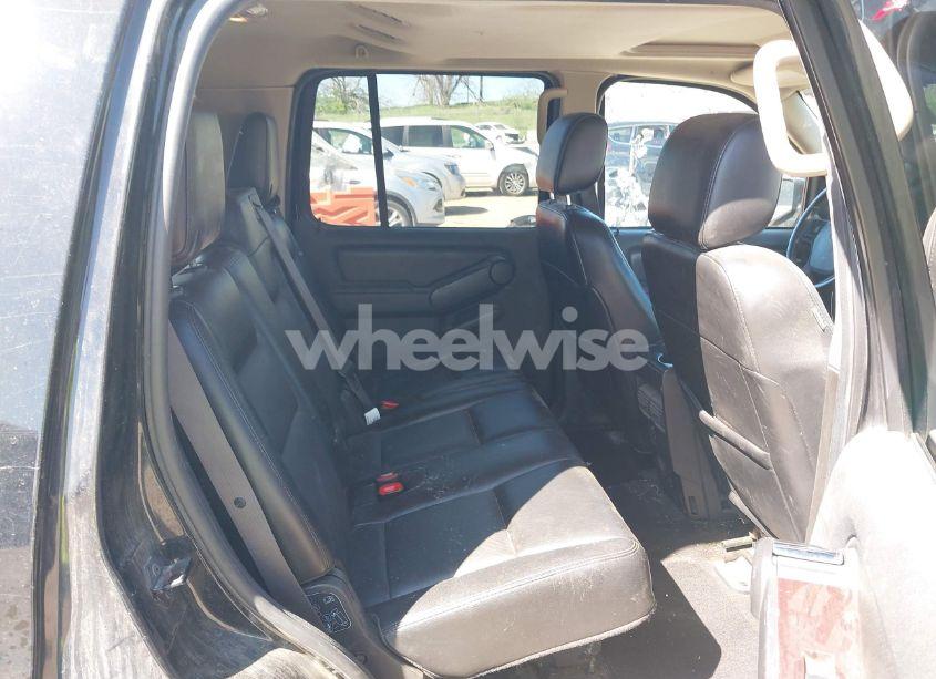 Photo 8 of 2006 Ford Explorer LIMITED (VIN 1FMEU75886UB67527)