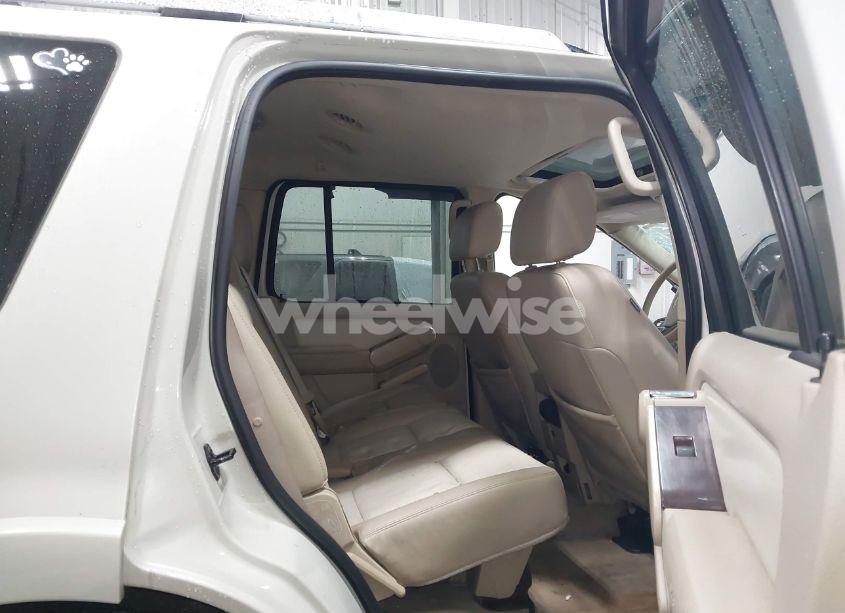 Photo 8 of 2006 Ford Explorer LIMITED (VIN 1FMEU75886ZA04427)