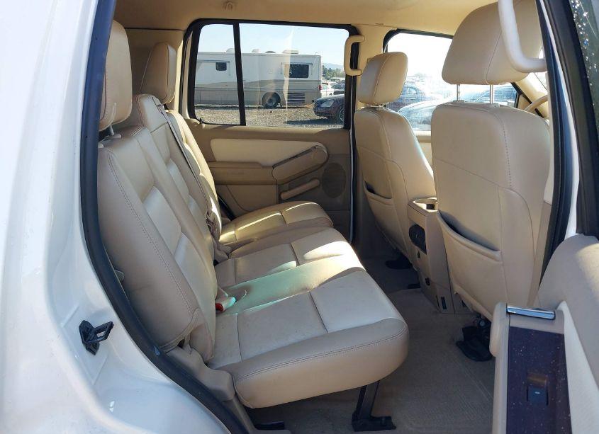 Photo 8 of 2007 Ford Explorer LIMITED (VIN 1FMEU75887UB09287)