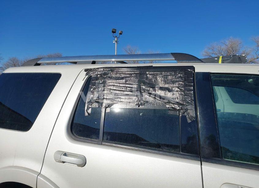 Photo 6 of 2006 Ford Explorer LIMITED (VIN 1FMEU75E06ZA14701)