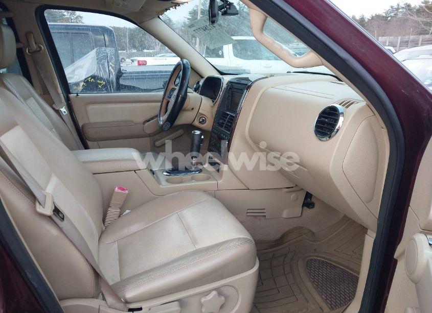 Photo 5 of 2006 Ford Explorer LIMITED (VIN 1FMEU75E26UA27866)