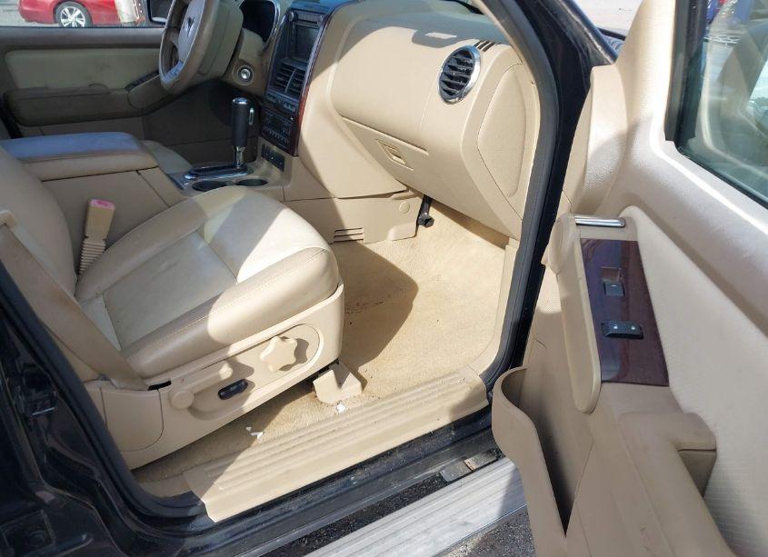 Photo 5 of 2008 Ford Explorer LIMITED (VIN 1FMEU75E28UA27773)