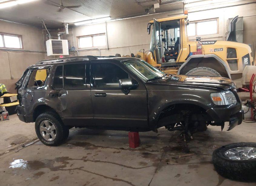 Photo 13 of 2006 Ford Explorer LIMITED (VIN 1FMEU75E66UB27713)