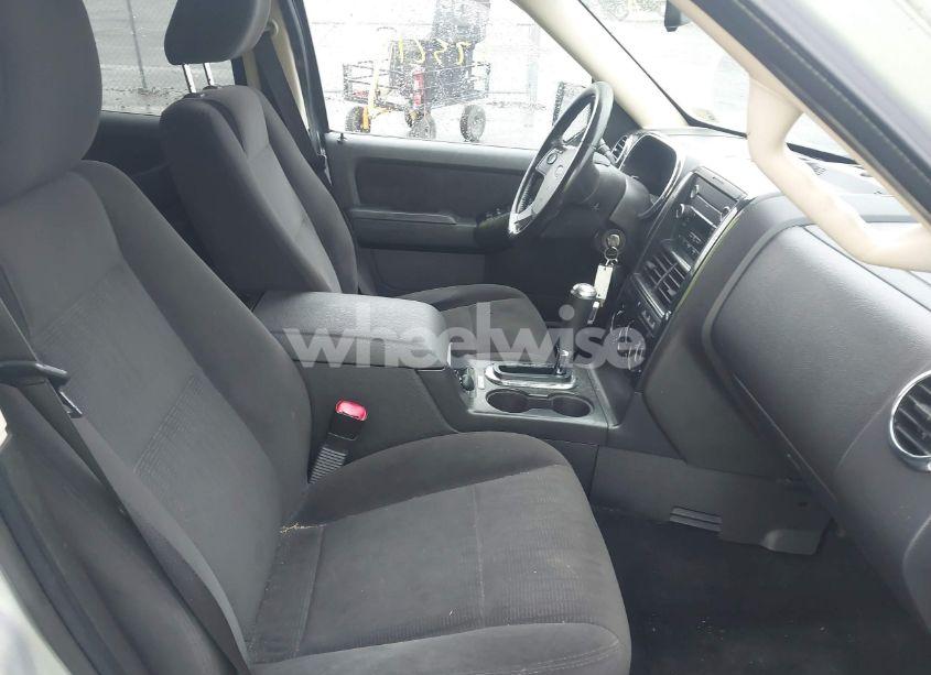 Photo 5 of 2010 Ford Explorer XLT (VIN 1FMEU7D87AUA69194)