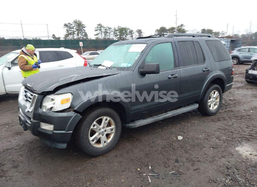 Photo 2 of 2010 Ford Explorer XLT (VIN 1FMEU7DE0AUA79121)