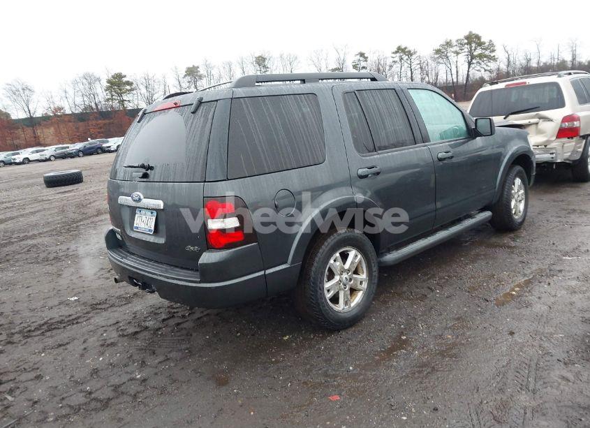 Photo 4 of 2010 Ford Explorer XLT (VIN 1FMEU7DE0AUA79121)