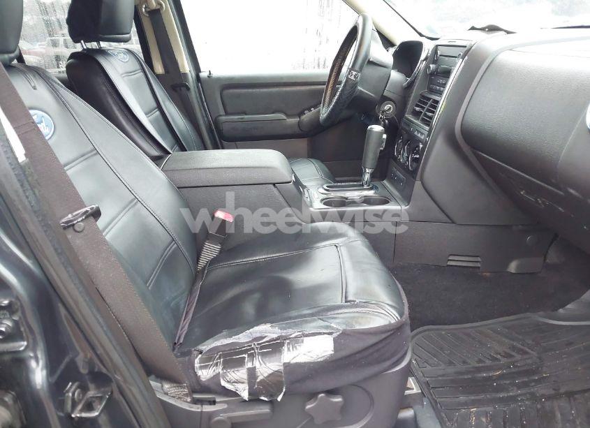 Photo 5 of 2010 Ford Explorer XLT (VIN 1FMEU7DE0AUA79121)