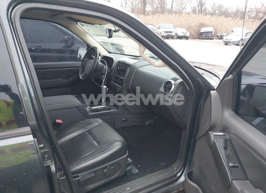 Photo 5 of 2010 Ford Explorer XLT (VIN 1FMEU7DE0AUA89695)