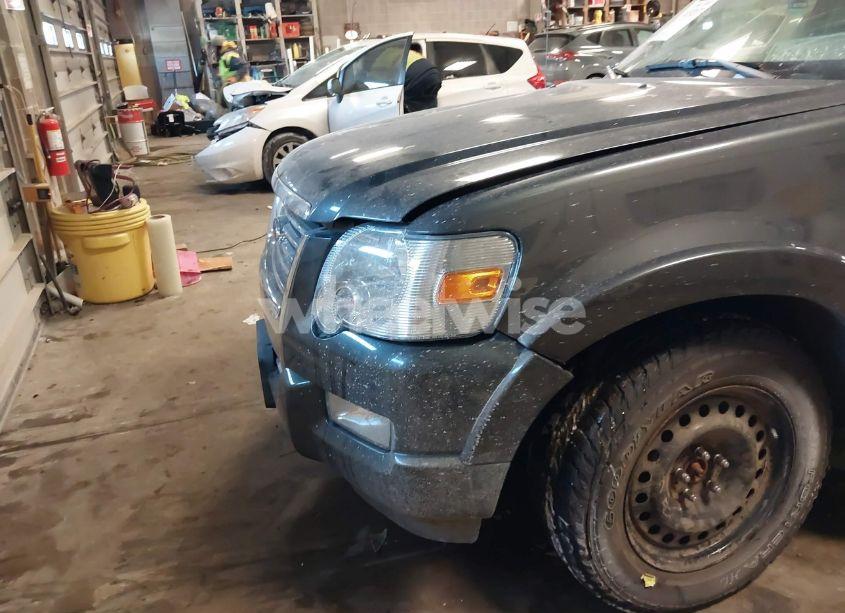 Photo 6 of 2010 Ford Explorer XLT (VIN 1FMEU7DE0AUA91432)