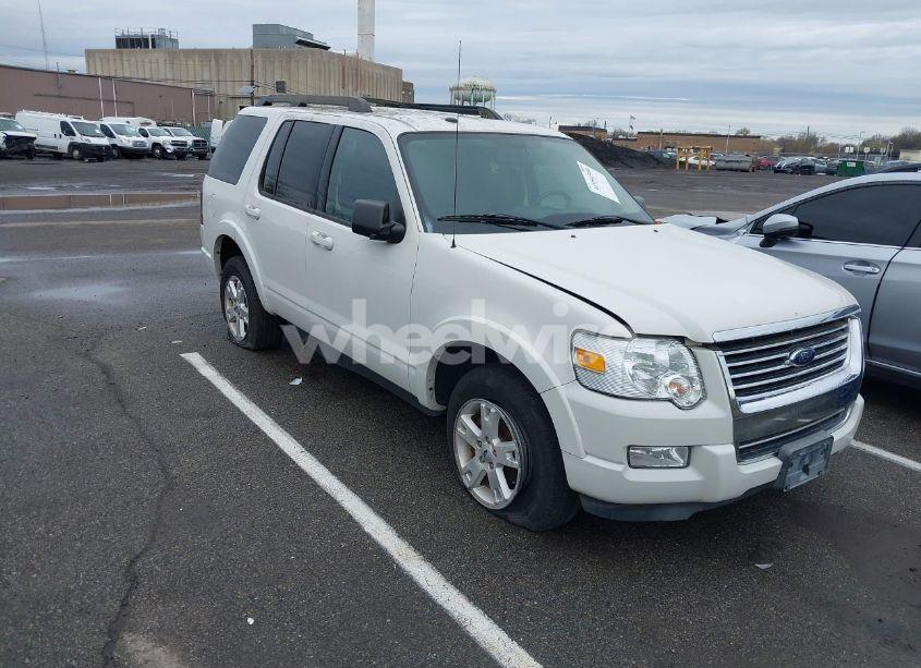 2010 Ford Explorer XLT (VIN 1FMEU7DE1AUA64854) main photo