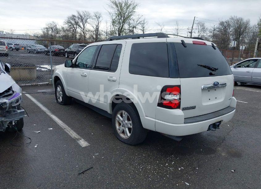 Photo 3 of 2010 Ford Explorer XLT (VIN 1FMEU7DE1AUA64854)