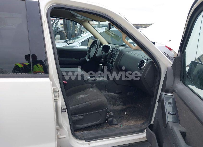 Photo 5 of 2010 Ford Explorer XLT (VIN 1FMEU7DE1AUA64854)